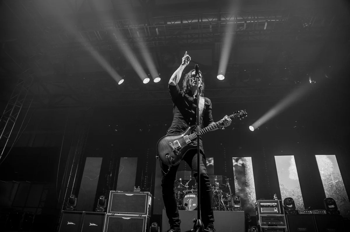 Wokalista i gitarzysta Myles Kennedy