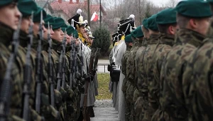 Obchody 189. rocznicy wybuchu powstania listopadowego przed Mogiłę Powstańczą z 1831 roku na Olszynce Grochowskiej w Warszawie