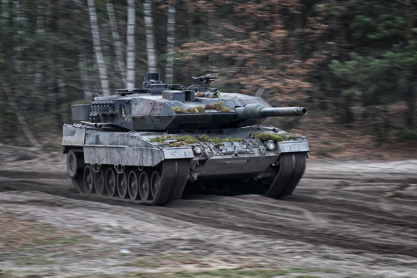 - Pierwsze tygodnie poszczególne kompanie realizowały szkolenie ogniowe. Wykonywały szereg strzelań i kierowań ogniem. Zarówno w dzień, jak i w warunkach ograniczonej widoczności - mówił jeden z dowódców.
