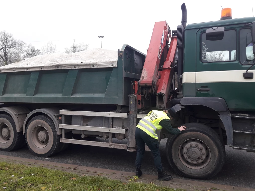 Auto było sporo za ciężkie