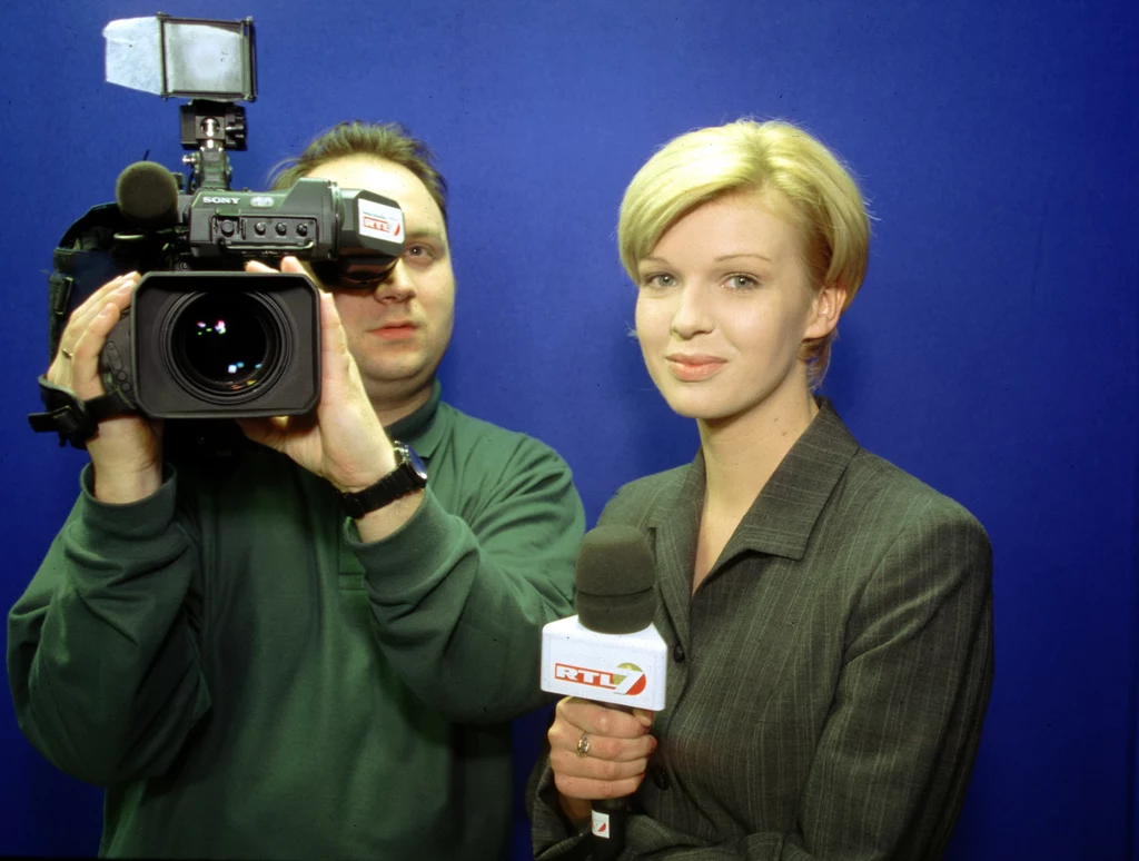TVP Polonia, TVP Wrocław, Canal+ i RTL7. Szerokie doświadczenie pozwoliło Mołek ze spokojem prowadzić Wydarzenia w TV Plus. Następnym stopniem w karierze była telewizja śniadaniowa. Magdalena Mołek, 2003 r. TVP Polonia, TVP Wrocław, Canal+ i RTL7. Szerokie doświadczenie pozwoliło Mołek ze spokojem prowadzić Wydarzenia w TV Plus. Następnym stopniem w karierze była telewizja śniadaniowa. Magdalena Mołek, 2003 r.