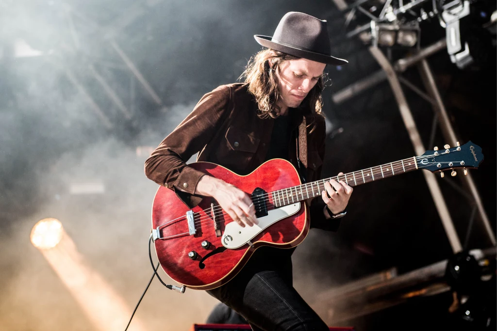 James Bay zasłynął m.in. z przeboju "Hold Back The River"