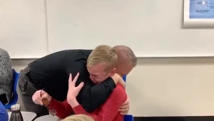 12-letni Jonathan po tym, jak pierwszy raz w życiu zobaczył kolory