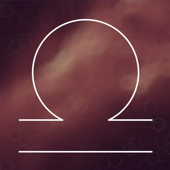 Waga Zodiakalne Wagi najczęściej dążą w swoim życiu do harmonii. Niestety po drodze bardzo często się gubią, podejmując błędne decyzje i pozwalając innym podejmować ważne decyzje w swoim imieniu. Ponieważ boją się zrazić do siebie ludzi, zdarza im się rezygnować z własnych marzeń. A do tego nigdy nie powinny dopuścić! Dlatego też do działania zmotywują je z pewnością pływające marzenia. To bardzo prosta wróżba, która może nieść za sobą wielkie zmiany. Potrzebne będą małe kartki, na których należy zapisać swoje największe pragnienia i cele. Nie należy się tutaj ograniczać, ale to powinny być rzeczy naprawdę istotne dla danej osoby. Na małych karteczkach każdy z gości zapisuje swoje marzenie. Aby można było wykonać wróżbę, konieczne jest również naczynie wypełniona wodą, do którego wrzucone zostaną wszystkie karteczki. To z pragnień, które jako pierwsze wypłynie na powierzchnię wody, na pewno się spełni. Waga Zodiakalne Wagi najczęściej dążą w swoim życiu do harmonii. Niestety po drodze bardzo często się gubią, podejmując błędne decyzje i pozwalając innym podejmować ważne decyzje w swoim imieniu. Ponieważ boją się zrazić do siebie ludzi, zdarza im się rezygnować z własnych marzeń. A do tego nigdy nie powinny dopuścić! Dlatego też do działania zmotywują je z pewnością pływające marzenia. To bardzo prosta wróżba, która może nieść za sobą wielkie zmiany. Potrzebne będą małe kartki, na których należy zapisać swoje największe pragnienia i cele. Nie należy się tutaj ograniczać, ale to powinny być rzeczy naprawdę istotne dla danej osoby. Na małych karteczkach każdy z gości zapisuje swoje marzenie. Aby można było wykonać wróżbę, konieczne jest również naczynie wypełniona wodą, do którego wrzucone zostaną wszystkie karteczki. To z pragnień, które jako pierwsze wypłynie na powierzchnię wody, na pewno się spełni.