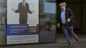 Janusz Gajos w scenie z filmu "Solid Gold"