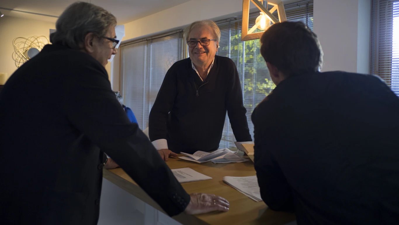 Reżyser Jacek Bromski (C) na planie filmu "Solid Gold"