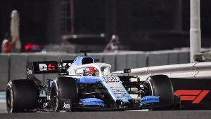 George Russell na torze Yas Marina Circuit w Abu Zabi