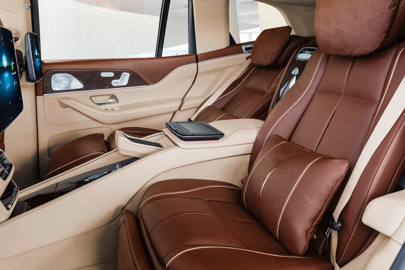 Mercedes-Maybach GLS 600 4MATIC Mercedes-Maybach GLS 600 4MATIC