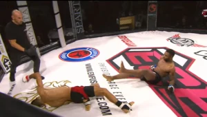 Eder Lopes (z prawej) i Diogo Neves lądują na deskach; źródło: youtube