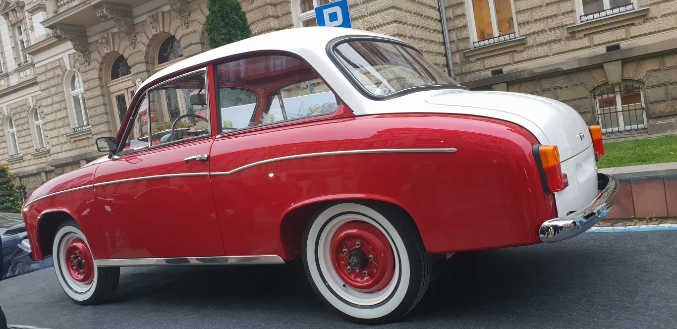 Syrena Toma Hanksa