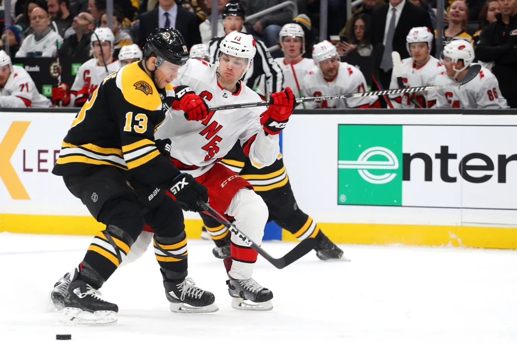 Charlie Coyle (numer 13) Charlie Coyle (numer 13)