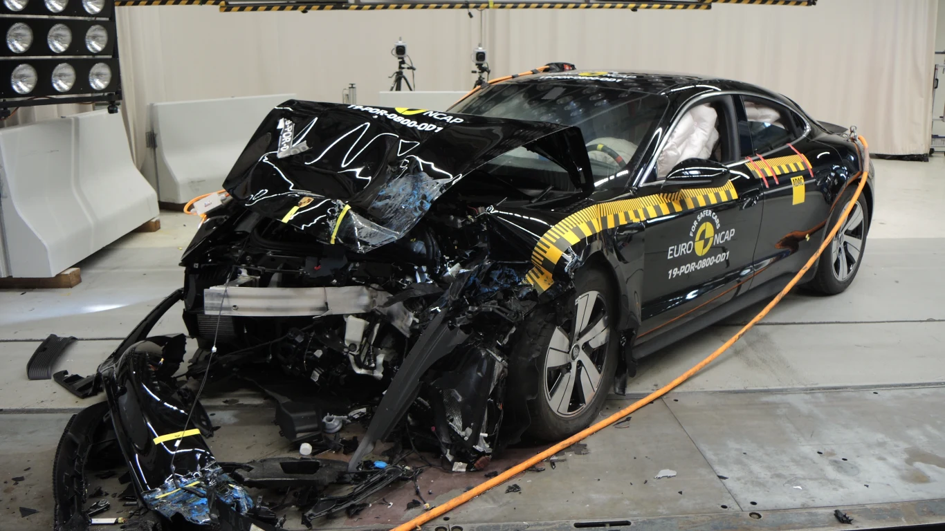 Elektryczne Porsche Taycan - 5 gwiazdek, ale wyniki bez szaleństw