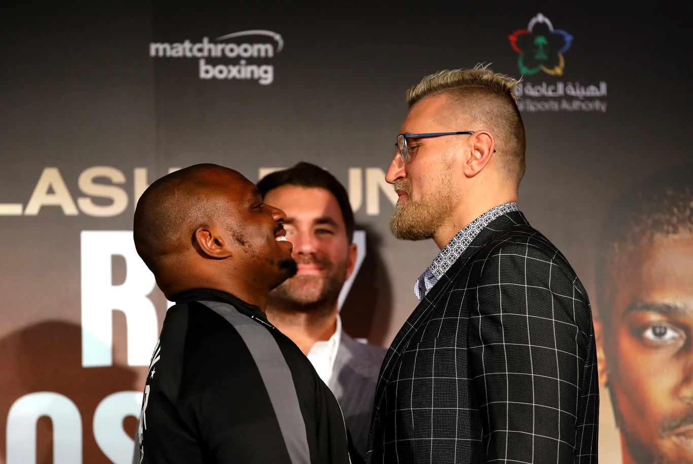 Mariusz Wach (z prawej) i Dillian Whyte Mariusz Wach (z prawej) i Dillian Whyte