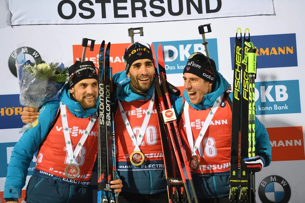 Na podium od lewej: Simon Desthieux, Martin Fourcade i Quentin Fillon-Maillet Na podium od lewej: Simon Desthieux, Martin Fourcade i Quentin Fillon-Maillet