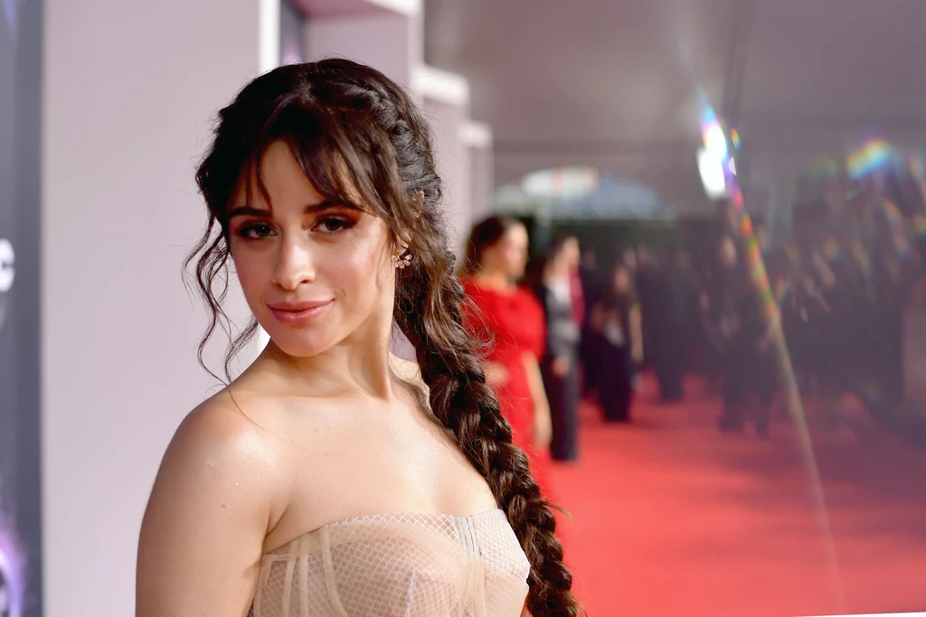 Camila Cabello zaprosiła fanów do swojego romantycznego świata