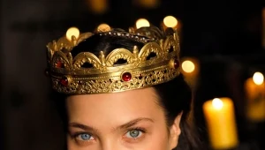 Dagmara Bryzek na planie "Korony królów" jako Jadwiga Andegaweńska