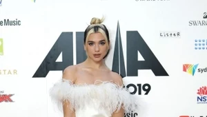 Dua Lipa na zdjęciach z dzieciństwa 