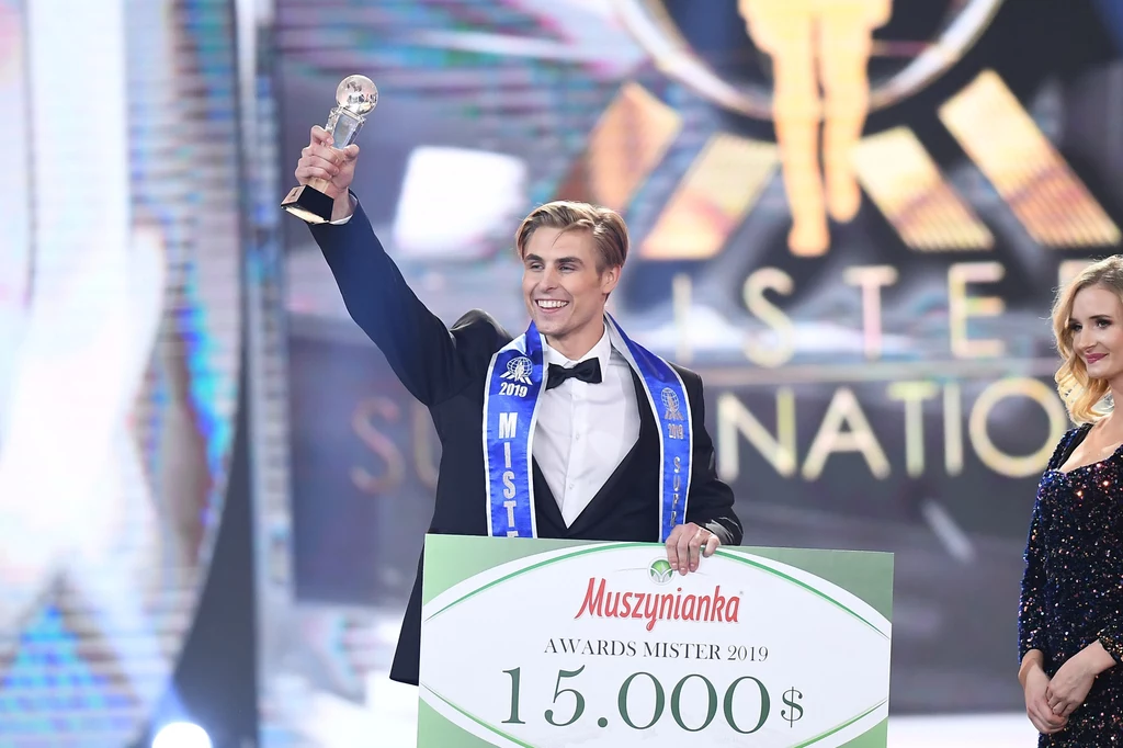 Zwycięzca otrzymał, oprócz samego tytułu, także nagrodę o wartości 30 tysięcy dolarów. Zwycięzca otrzymał, oprócz samego tytułu, także nagrodę o wartości 30 tysięcy dolarów.