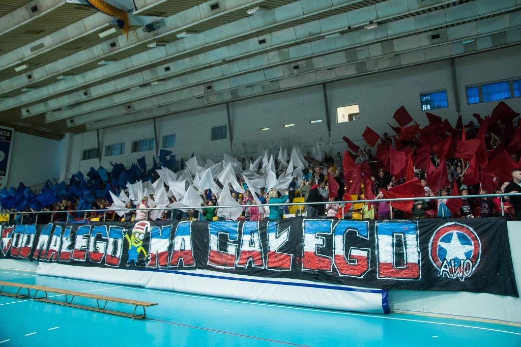 Taką oprawę przygotowały dzieci dla wiślaków. Fot. 400mm.pl Taką oprawę przygotowały dzieci dla wiślaków. Fot. 400mm.pl