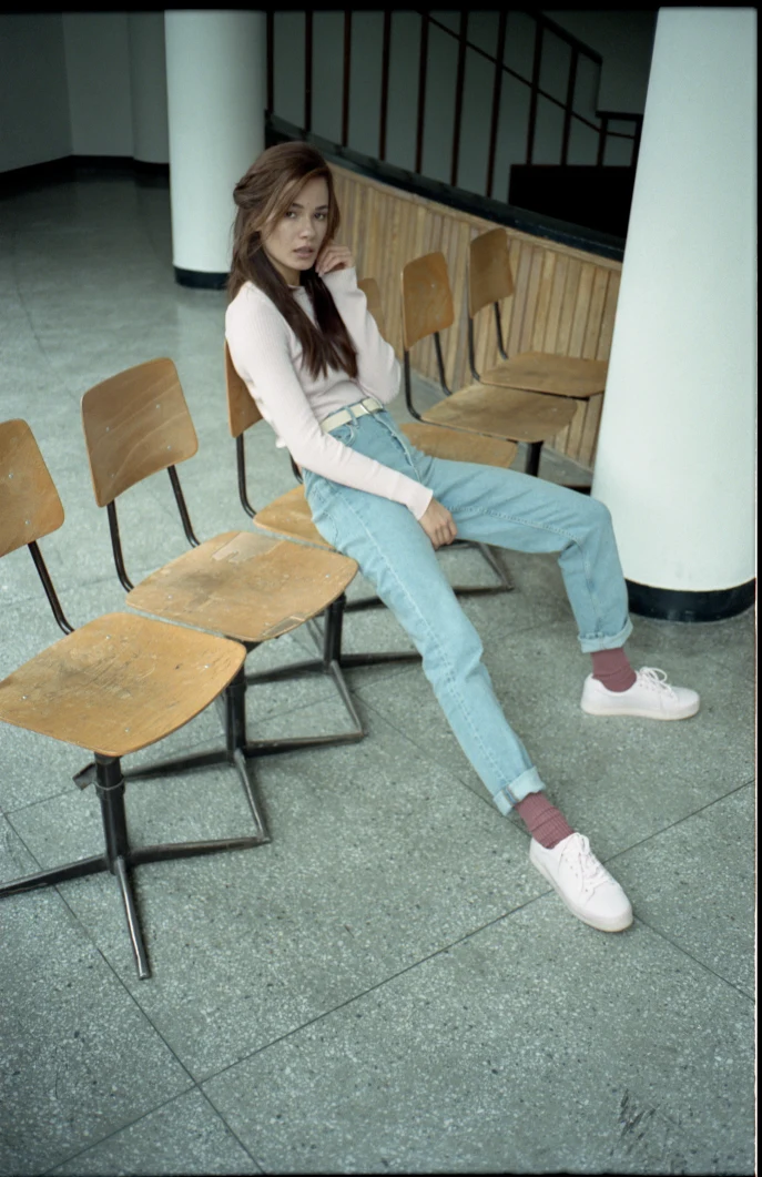 Finał tej historii nie został jednak napisany pociskami i krwią - czasem słowo rani mocniej niż kula, a miłość i przyjaźń mogą być lekarstwem, nawet w najbardziej okrutnych rękach.