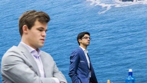 Magnus Carlsen (z lewej)