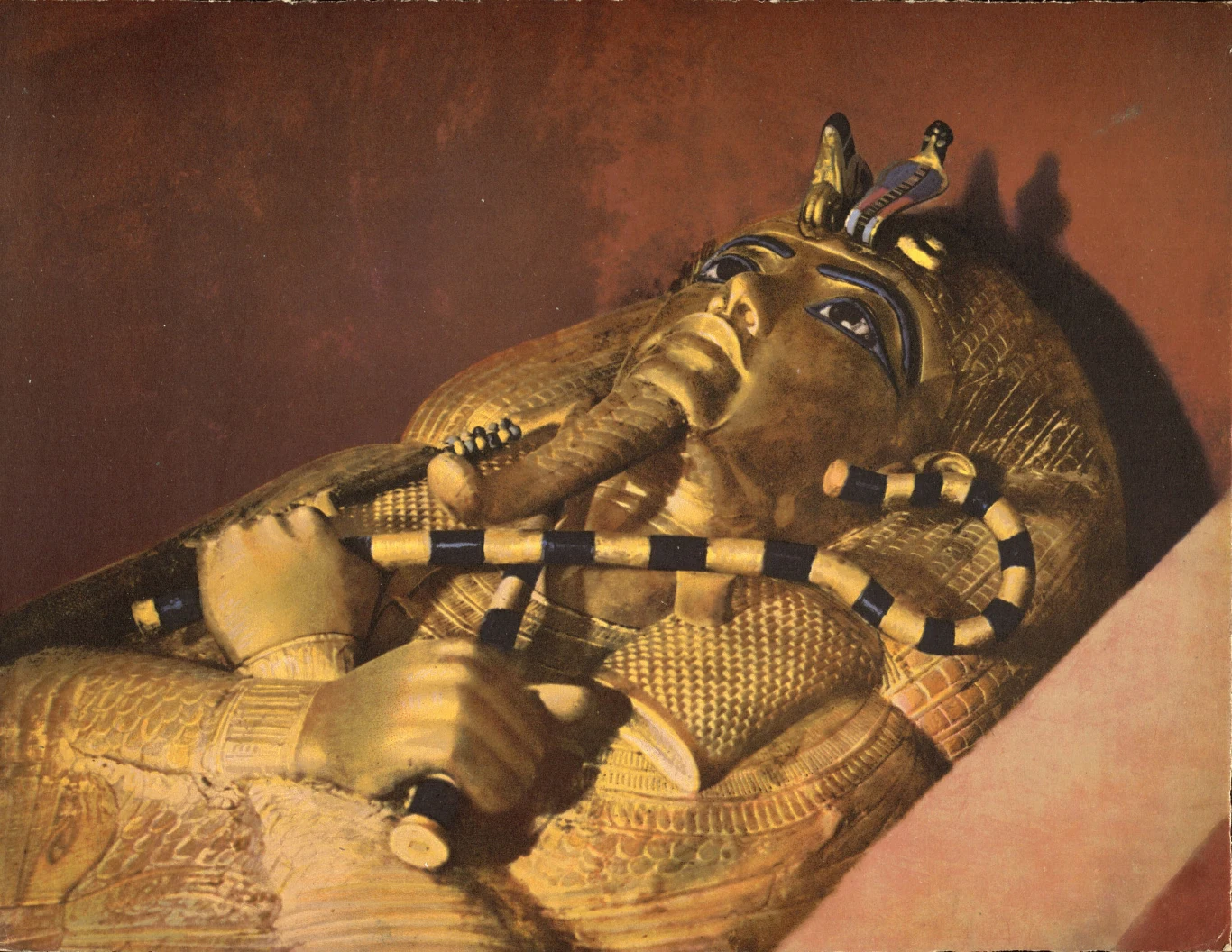 Sarkofag, w którym do grobowca złożono Tutanchamona