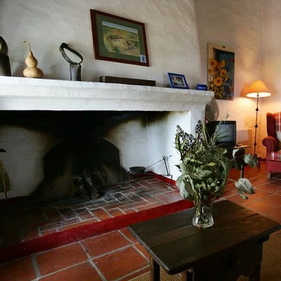 Na popularność kominków w ciągu ostatnich lat wpłynęły rosnące koszty prądu, gazu i oleju opałowego