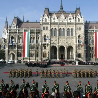 Magyar Nemzeti Bank (MNB) obniżył swoją dwutygodniową stopę depozytową do 5,75 proc. Magyar Nemzeti Bank (MNB) obniżył swoją dwutygodniową stopę depozytową do 5,75 proc.