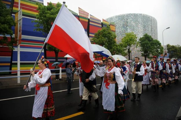 Pękająca bańka kredytów hipotecznych wywołała efekt domina?