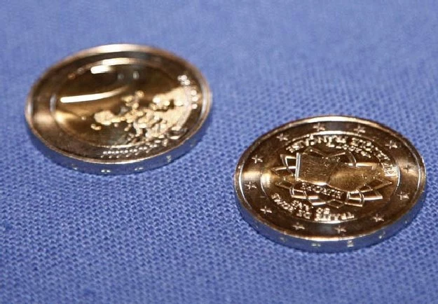 Berlin chce w pojedynkę uratować strefę euro