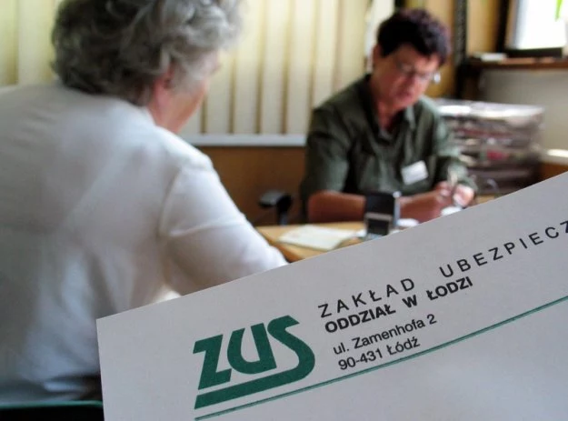 Każdy pracujący odprowadza do ZUS 12,2 proc. swojej pensji /fot. Adam Słowikowski