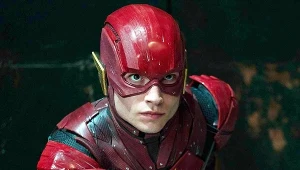 Ezra Miller jako Flash