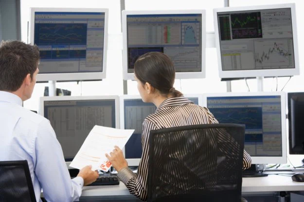 Instytucje finansowe coraz częściej sięgają po automatyczne systemy służące do zawierania transakcji