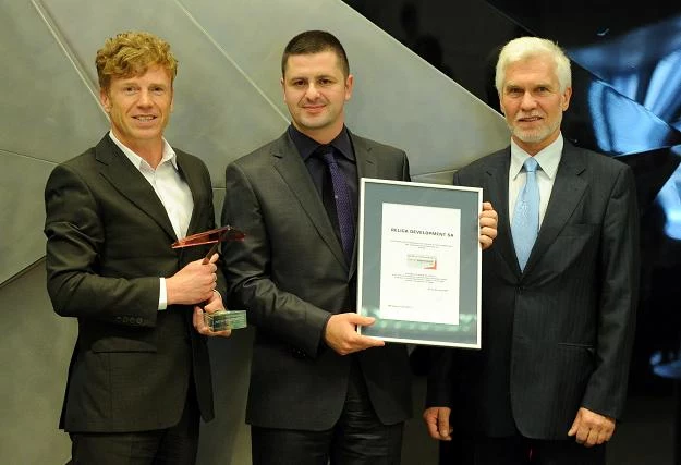 Dariusz Religa (L), prezes Religa D., szef nadzoru Paweł Ostrowski (C), członek zarządu Marian Górka