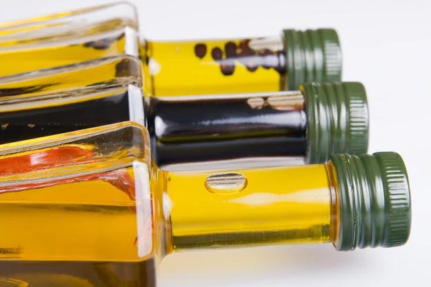 Litr dobrej oliwy pochodzącej z pierwszego tłoczenia nie powinien kosztować mniej niż 6 euro Litr dobrej oliwy pochodzącej z pierwszego tłoczenia nie powinien kosztować mniej niż 6 euro