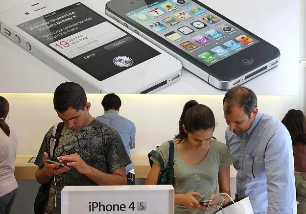 W ubiegłym roku sieć zmieniło 1,06 mln użytkowników telefonii komórkowej W ubiegłym roku sieć zmieniło 1,06 mln użytkowników telefonii komórkowej