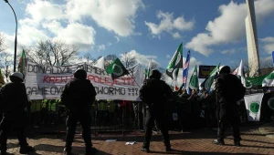 Demonstracja przeciwko podniesieniu wieku emerytalnego zorganizowana przez OPZZ