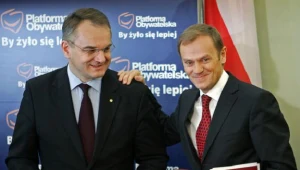 Waldemar Pawlak (L) i premier Donald Tusk (P)
