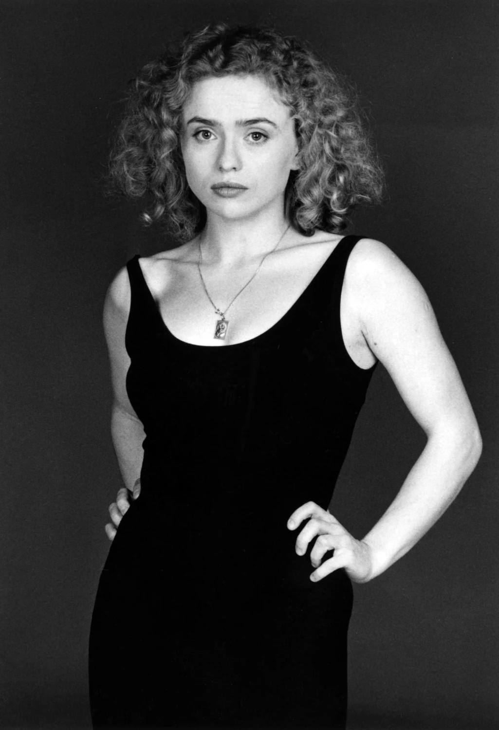 Nie każdy jednak wie, że Monika Bolly to w rzeczywistości Monika Bolibrzuch. Na zdjęciu aktorka w roku 1997.