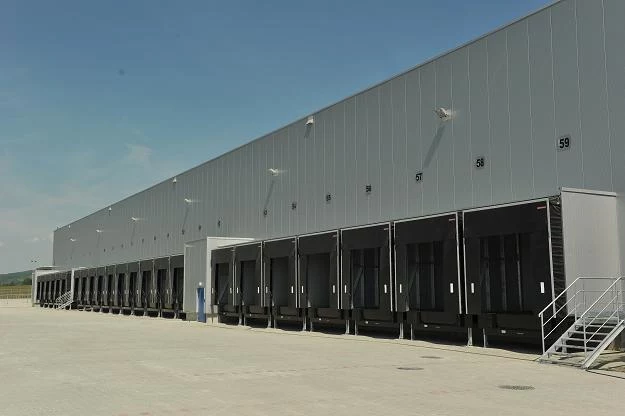 Terminal przeładunkowy typu cross-dock dla DB Schenker Logistics w Kraków Airport Logistics Centre