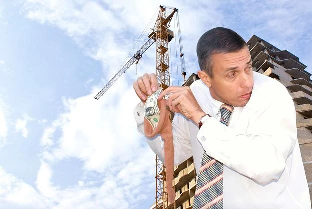 System przetargów, który stworzono w Polsce rujnuje branżę budowlaną System przetargów, który stworzono w Polsce rujnuje branżę budowlaną