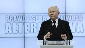 Lider PiS Jarosław Kaczyński na niedzielnej konferencji prasowej "PiS-Alternatywa"