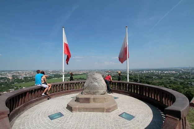 Kraków z Kopca Kościuszki, namiętnie odwiedzanego przez zakochanych. Fot. A. Kaczmarz "Dziennik P."