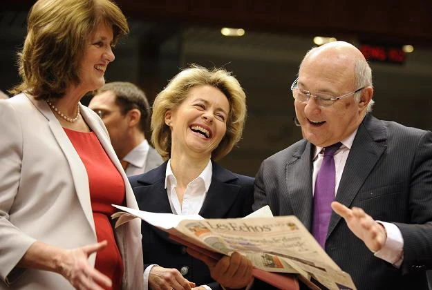 Joan Burton (L): - To dobry dzień dla młodych ludzi w Europie! Joan Burton (L): - To dobry dzień dla młodych ludzi w Europie!