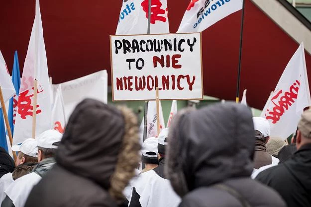 Manifestacja OPZZ i NSZZ Solidarność w obronie pracowników CPP Prema