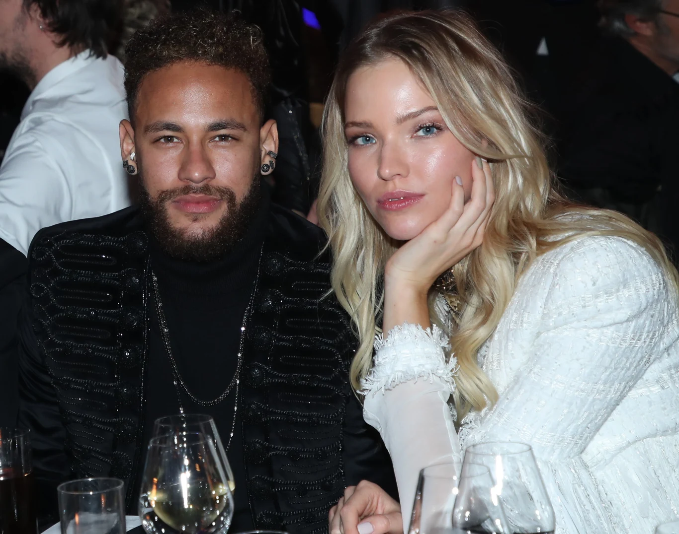 Neymar z przyjaciółką Neymar z przyjaciółką