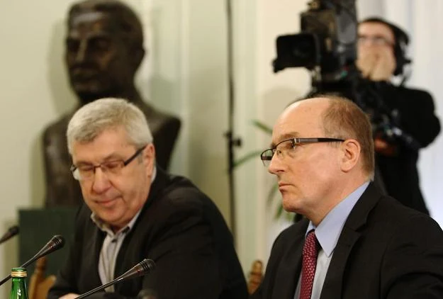 Jan Dworak (L), szef KRRiT i Krzysztof Luft. Fot. STANISŁAW KOWALCZUK Jan Dworak (L), szef KRRiT i Krzysztof Luft. Fot. STANISŁAW KOWALCZUK