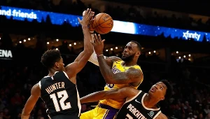 LeBron James w meczu z Atlanta Hawks