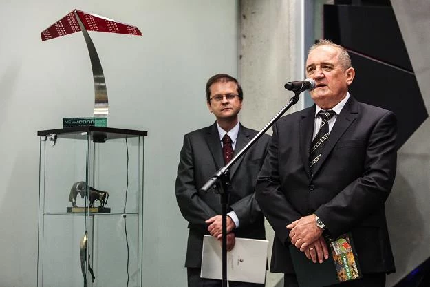 Edward Stankiewicz (P), wiceprezes Standrewu, podczas debiutu na NewConnect