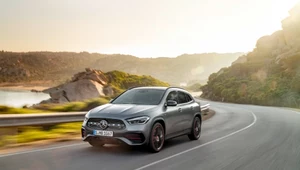 Nowy Mercedes GLA trochę bardziej przypomina SUVa